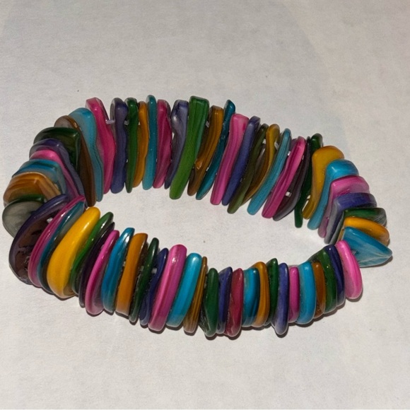 Multicolor Shell Bracelet - Picture 3 of 3